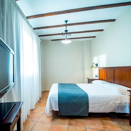Tharsis Hotel